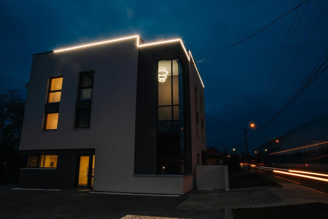The Butterfly Hotell Sîngeorgiu de Mureş Eksteriør bilde